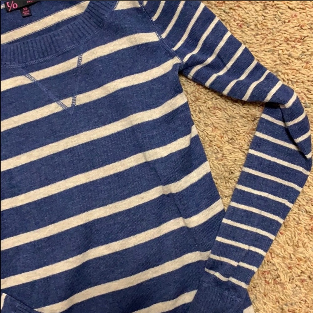Striped sweater - Picture 3 of 5